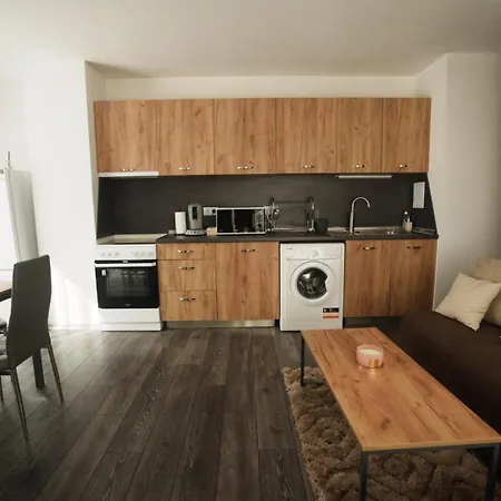 Royal Nest * 索菲亞